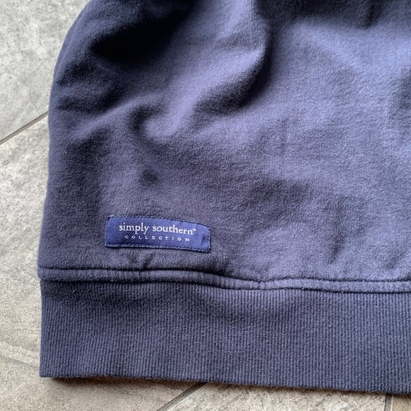 Simply Southern sweatshirt size small, whale and sea turtle design - Picture 4 of 8